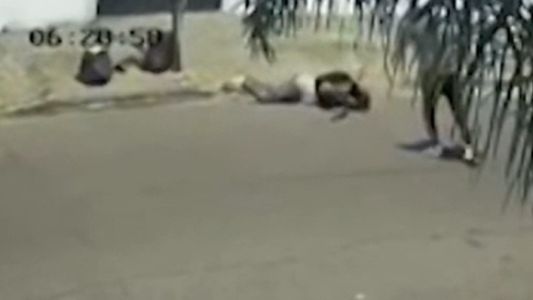 Remisero iba a trabajar, lo interceptaron motochorros y lo mataron para robarle el celular