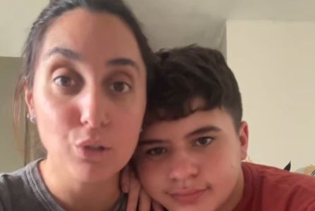 Autismo: Santino necesita tratamiento neurológico en México