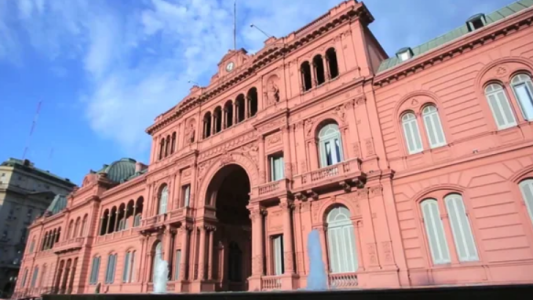 Suspenden el ingreso a Casa Rosada a periodistas de medios mencionados en la campaña rusa