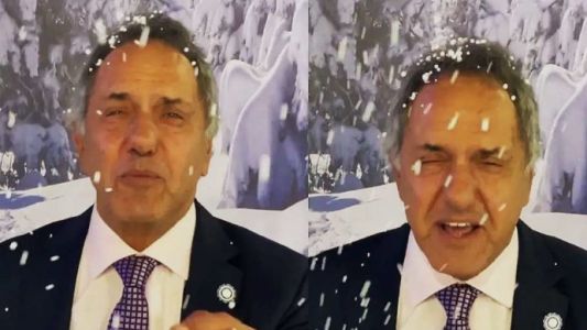 Scioli grabó un video con nieve artificial para promocionar los centros de esquí de Bariloche