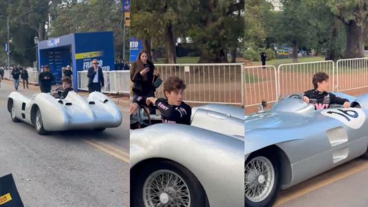 Colapinto probó la "Flecha de Plata" de Fangio en la previa del Road Show en Palermo