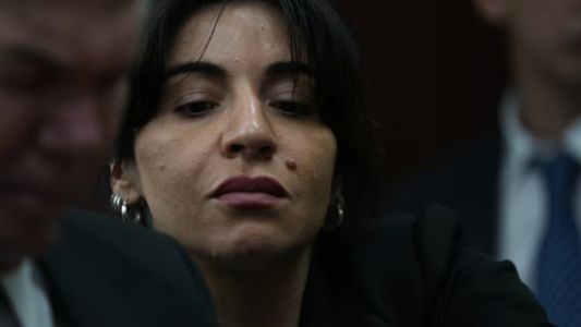 "Confié y lo único que hicieron fue manipularnos", dijo Gianinna en el juicio por la muerte de Maradona
