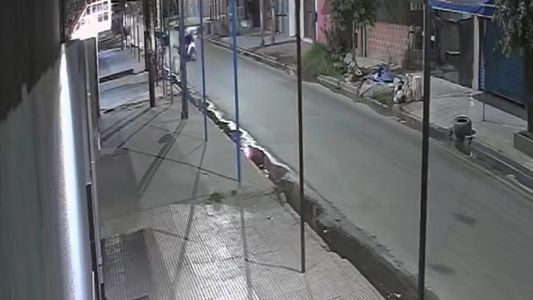 Un policía de la Ciudad mató de diez tiros a una delincuente en La Matanza y terminó detenido