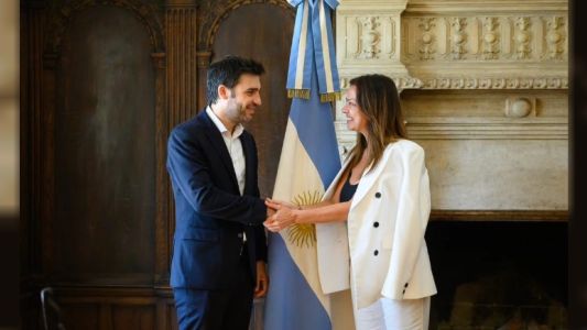 Torres firmó con Nación el pago de la deuda de Anses con Chubut por más de $48 mil millones