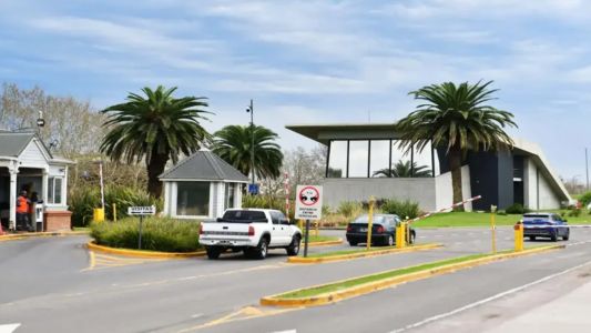 Investigan pagos millonarios de la AFA a una empresa vinculada a la mansión de Pilar y Toviggino