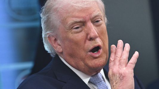 Trump aseguró que el estrecho de Ormuz estará "sellado herméticamente" hasta un acuerdo con Irán