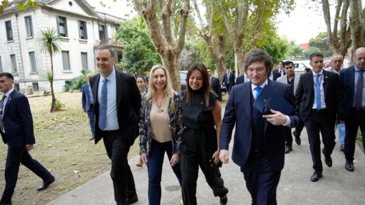 Reunión de Gabinete: Milei volvió a respaldar a Adorni