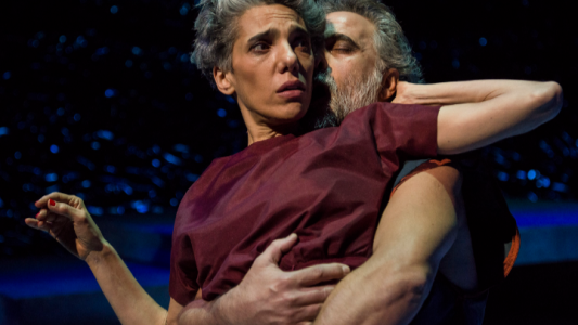 "La niña sobre un altar": una tragedia sobre el poder, el dolor y el amor Subió a escena en el Teatro San Martín