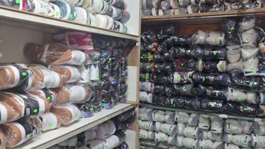 Secuestran en Flores más de 5 mil pares de zapatillas ilegales por más de $240 millones