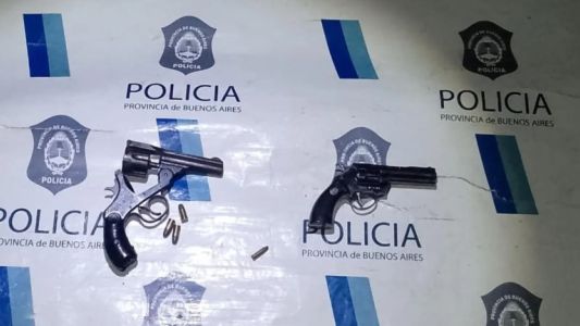 Ensenada: filmaron a su bebé empuñando un arma de fuego y lo subieron a sus redes