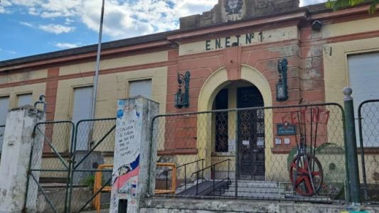 “Me patiné la plata”, se excusó una preceptora que robó 45 mil dólares destinados a un viaje de estudios