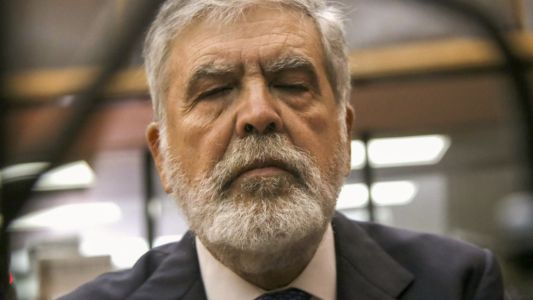 Julio De Vido recibió el beneficio de la domiciliaria y abandonará la cárcel de Ezeiza