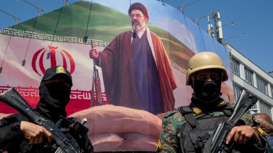 Irán desafía a EE.UU. a elegir entre un "mal acuerdo" o una operación militar "imposible"