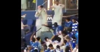 Video: la increíble pelea entre jeques e hinchas en el fútbol árabe