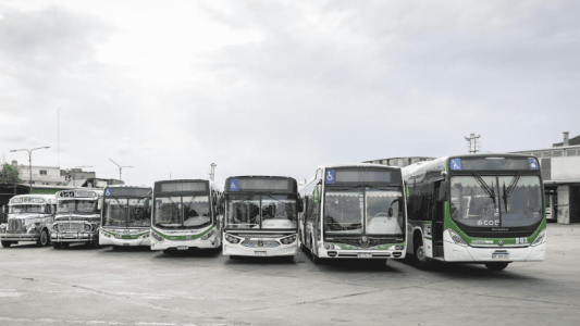 Transporte: Paran la línea 22 y los colectivos de la empresa MOQSA