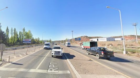 Un conductor sin licencia ni seguro chocó contra otro auto en Ruta 7: viajaba con un bebé