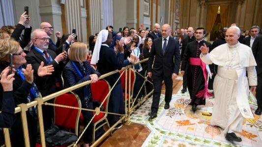 El papa León XIV exigió a los empleados de la Iglesia que dejen de ser espectadores