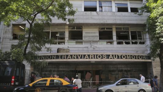 La UTA pide un aumento de sueldos y amenza con un paro de colectivos