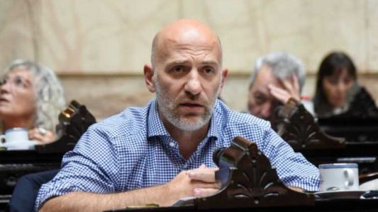 Yacobitti: “¿Cuánto tiempo vas a esperar para resolver si una ley hay que cumplirla o no?”