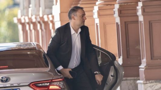 Adorni ultima detalles para la presentación de su declaración jurada en la previa al Mundial 2026