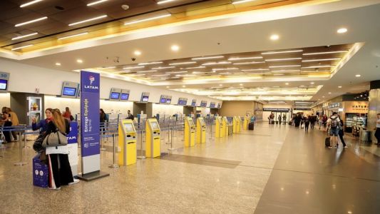Una pasajera fue detenida en Aeroparque tras negarse a pagar un recargo por equipaje