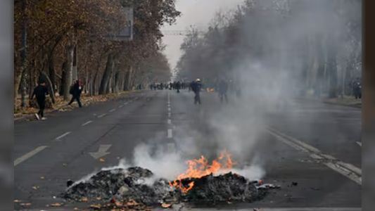 Chile: choques entre carabineros y manifestantes por marcha contra recortes sociales