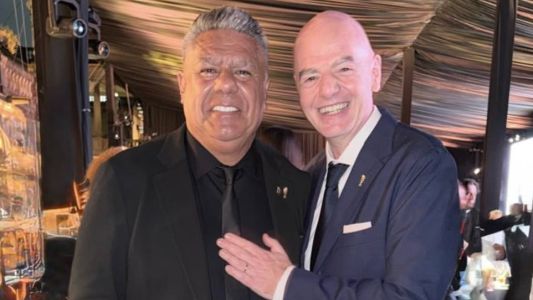 "Chiqui" Tapia respaldó a Infantino en la previa del Mundial 2026: "Siempre de tu lado"