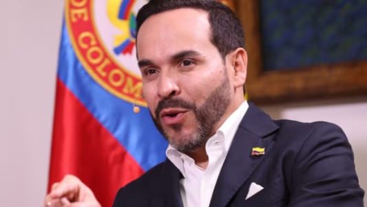Apretado triunfo de De la Espriella por menos de un punto en el balotaje presidencial de Colombia
