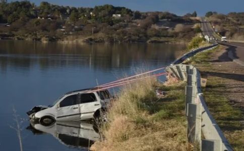 Choque fatal en La Pampa: cuatro hermanas murieron al quedar atrapadas tras caer a un canal