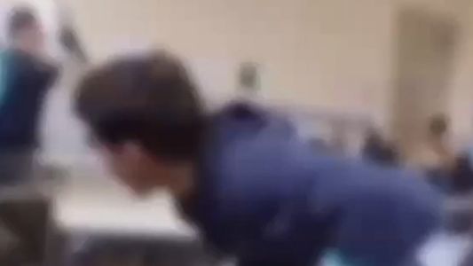 Salvaje ataque a un profesor en un colegio de Tandil: un alumno le fracturó la mandíbula
