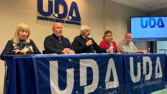 El principal sindicato docente de la CGT se declaró en estado de alerta y movilización