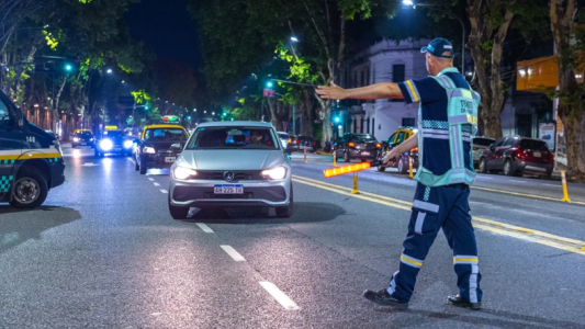 Cayó a la mitad la tasa de alcoholemia positivo durante la Navidad en CABA