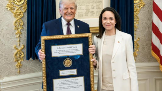 “Intransferible”: la aclaración tras el gesto de María Corina Machado con Donald Trump