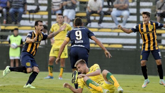 Defensa y Central empataron en un partidazo a puro gol