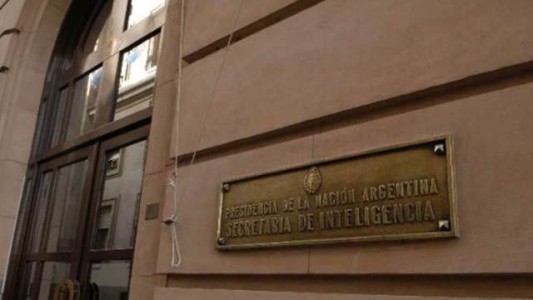 Stiuso debe presentarse en la Secretaría de Inteligencia por la causa AMIA