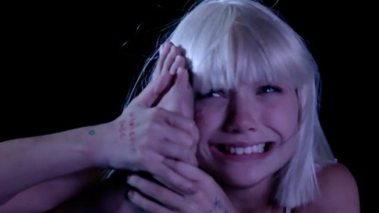 Sia estrena video "Big Girls Cry" con Maddie Ziegler y consigue más de 12 millones de reproducciones