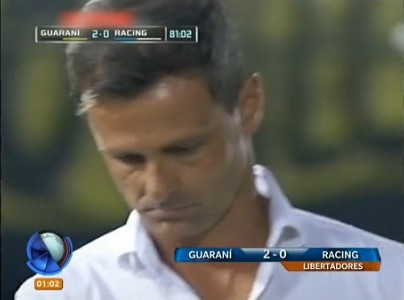 Racing perdió en Asunción pero sigue primero en su grupo