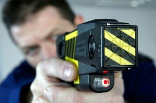 Recurso extraordinario ante la Corte Suprema por las pistolas Taser