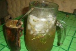 Misiones: tres alumnos se quedaron dormidos en la clase por tomar ansiolíticos en el tereré