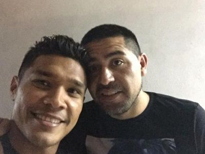La foto de Teo con Riquelme: "Qué crack el topo"