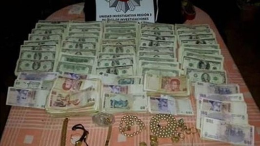 Le robaron una garrafa donde guardaba medio millón de dólares y joyas