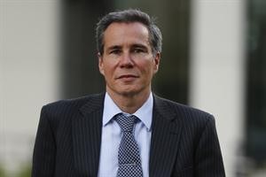 Volverán a peritar el arma que causó la muerte de Alberto Nisman