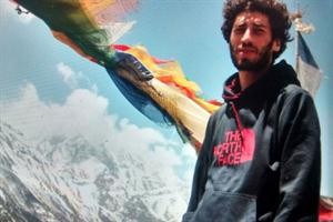 Preocupa el estado de argentinos en Nepal que no dan rastros