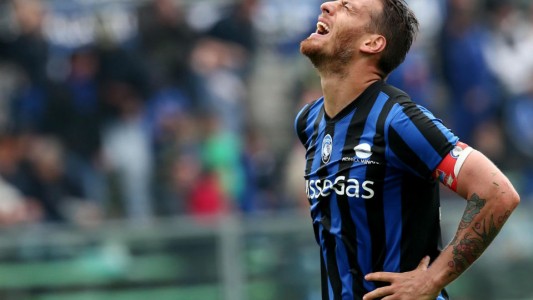 Dura sanción para Germán Denis por golpear a un rival en el vestuario