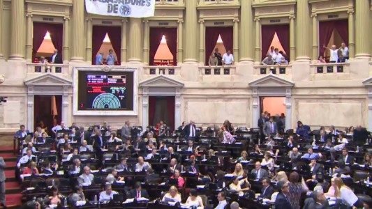 Diputados convirtió en Ley el proyecto de resarcimiento para extrabajadores de YPF