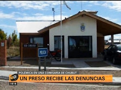 Un preso recibe denuncias en una comisaría de Chubut