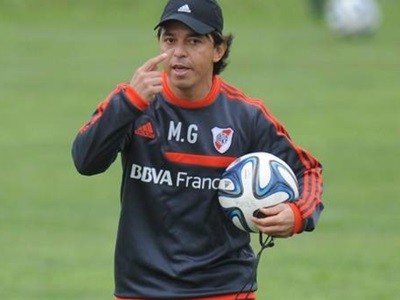 Gallardo todavía juega al misterio: no definió el equipo