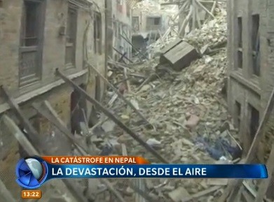 Drone captó la destrucción en Nepal a poco más de una semana del terremoto