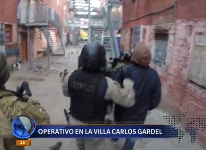 Operativo en la villa Carlos Gardel