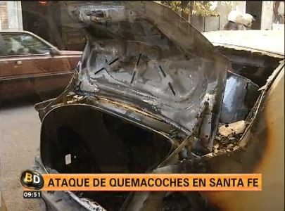 Furia de quemacoches en Santa Fe